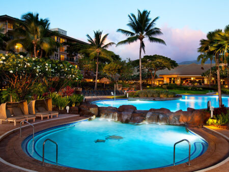 Gift me a Luxury Hotel Suite 🏖️